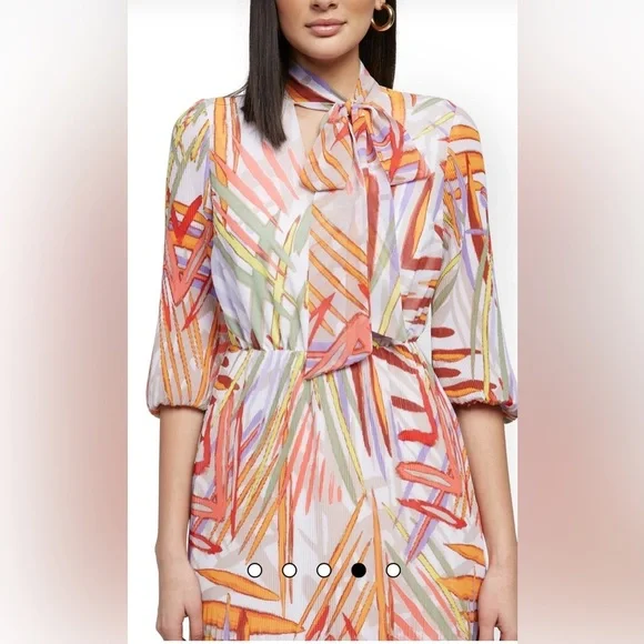 New York & Company Vibrant Patterned Balloon-Sleeve Pleated Dress - Picture 5 of 7